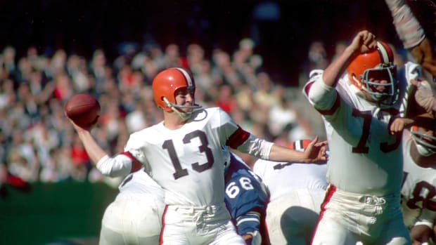 Oct 23, 1966; Cleveland, OH , USA; FILE PHOTO; Cleveland Browns quarterback (13) Frank Ryan in action against the Dallas Cowboys at Cleveland Stadium.